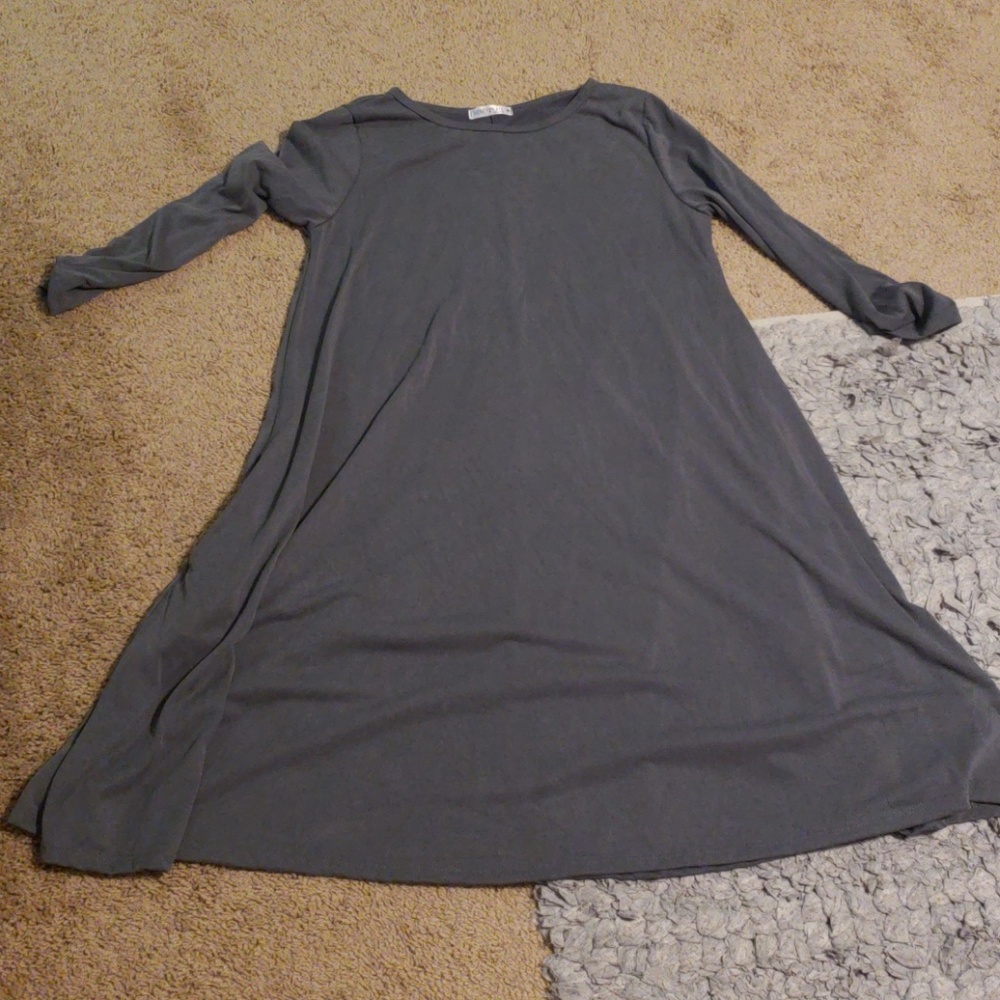 Nwot med honey and lace gray Brea dress
